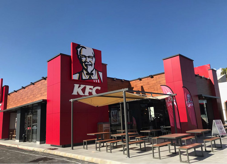 Restaurante tipo chalet de KFC en Xátiva.