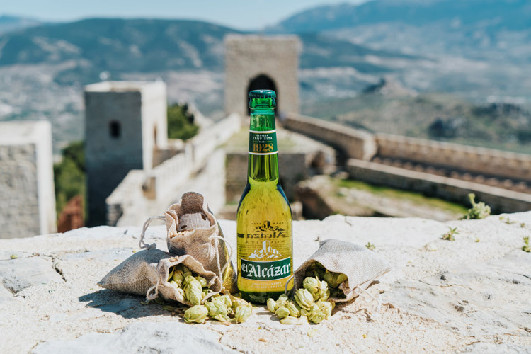 Presentación de la cerveza El Alcázar en el Castillo de Santa Catalina en Jaén.