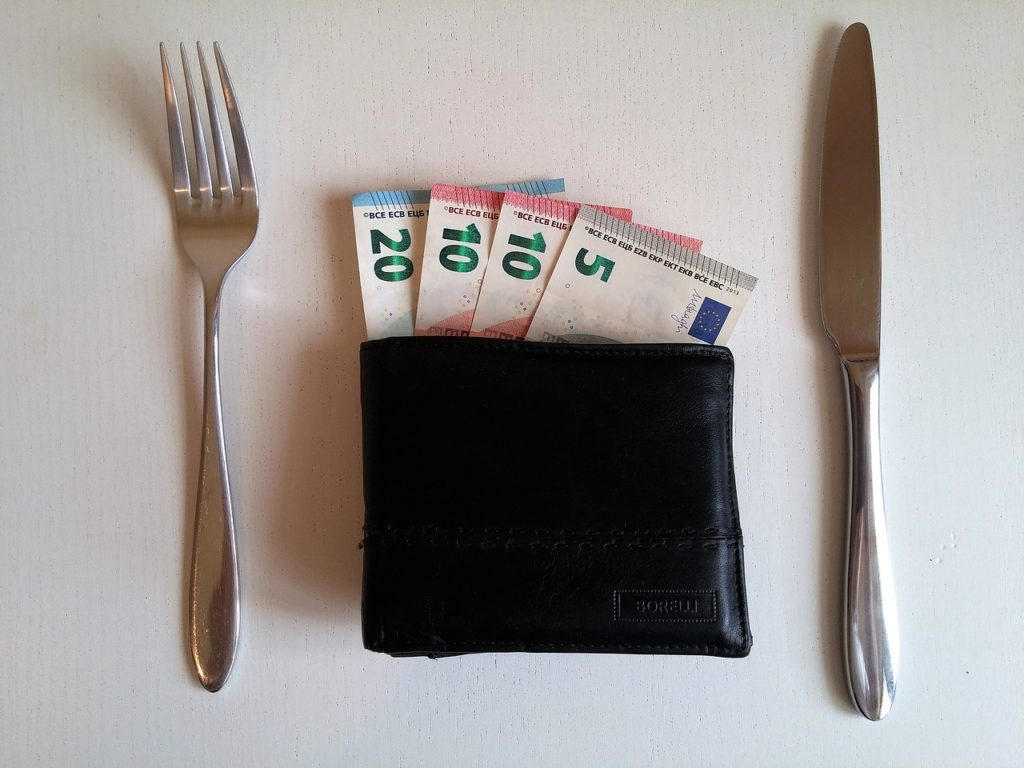 pago restaurantes dinero