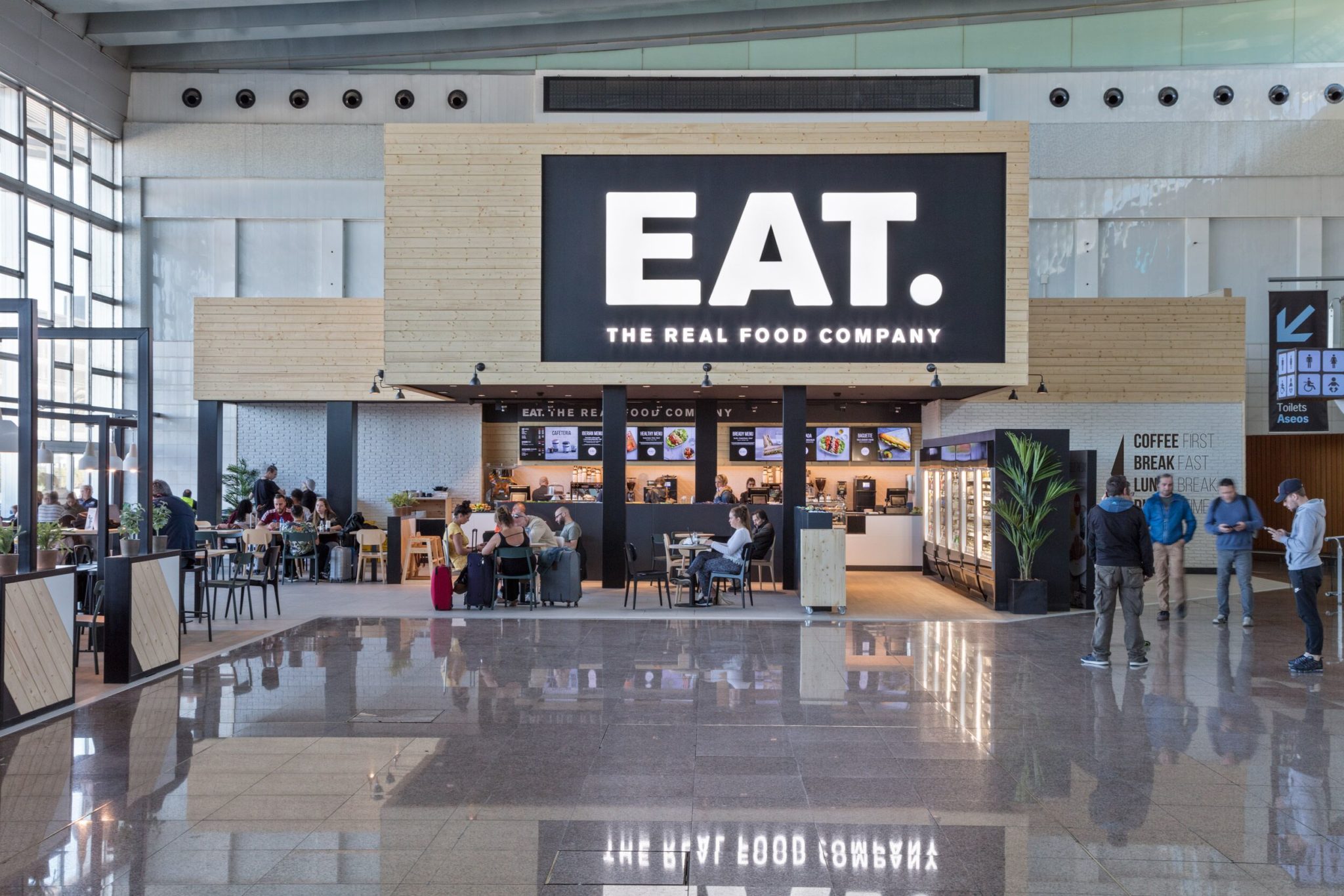 Eat Out Group lleva a Málaga y Barcelona la marca EAT.