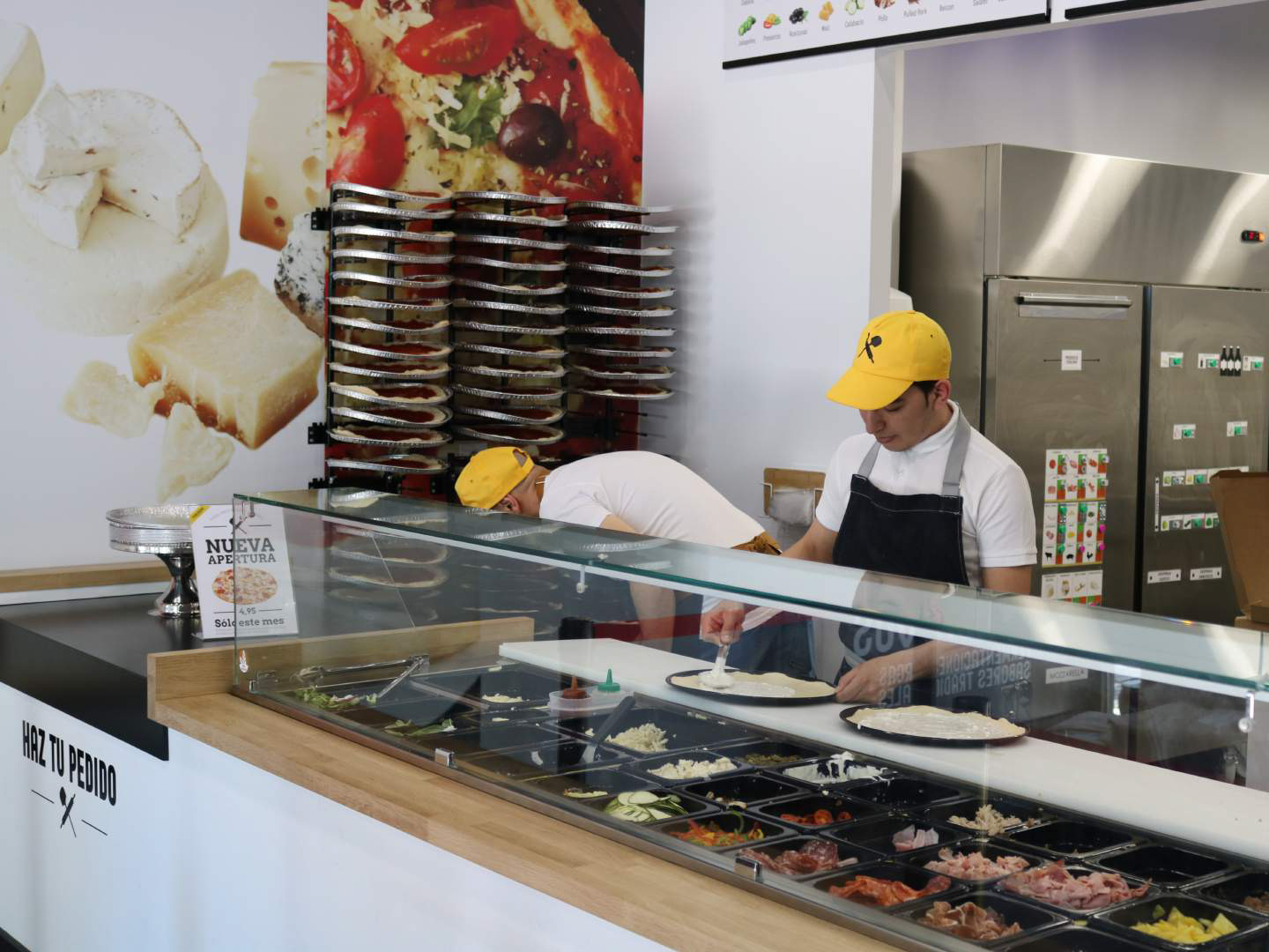 Pizza Shop trae a España el concepto de 'take and bake'