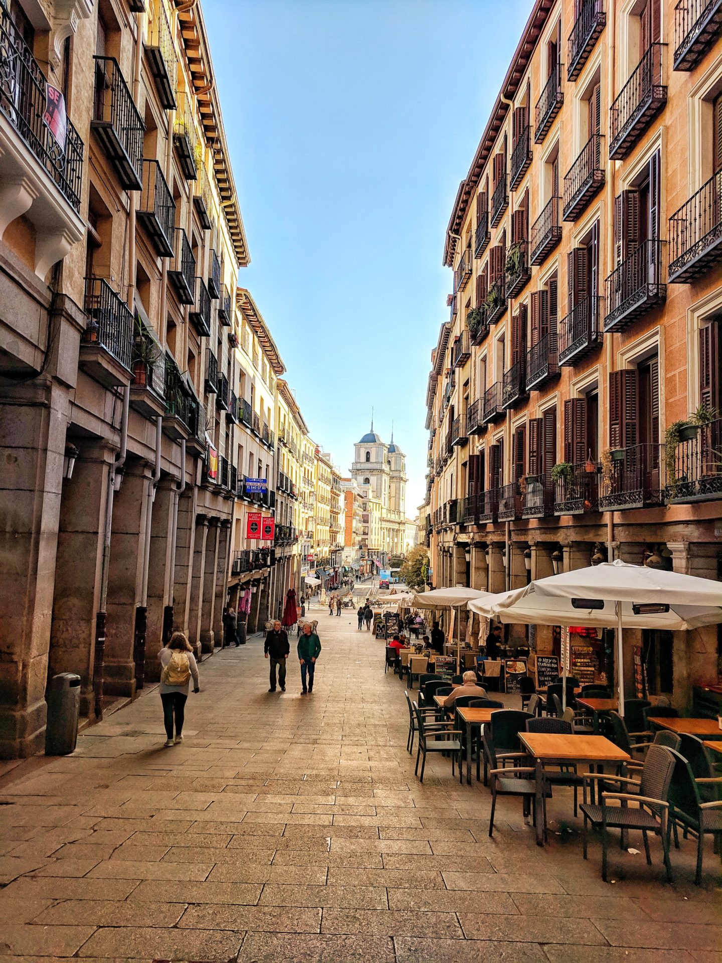 Calle Toledo en el centro de Madrid. Foto. Igor Oliyarnik / Unsplash