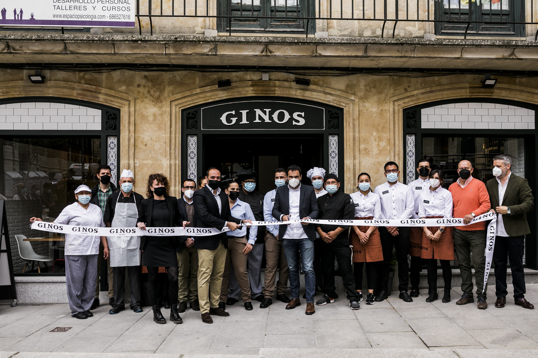 Inauguración del primer Ginos franquiciado de Salamanca.