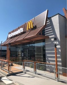 Exterior del restaurante de McDonald's en Écija.