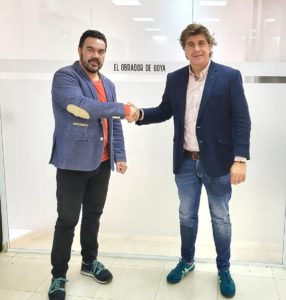 Firma del acuerdo entre El Obrador de Goya y Latam Networks