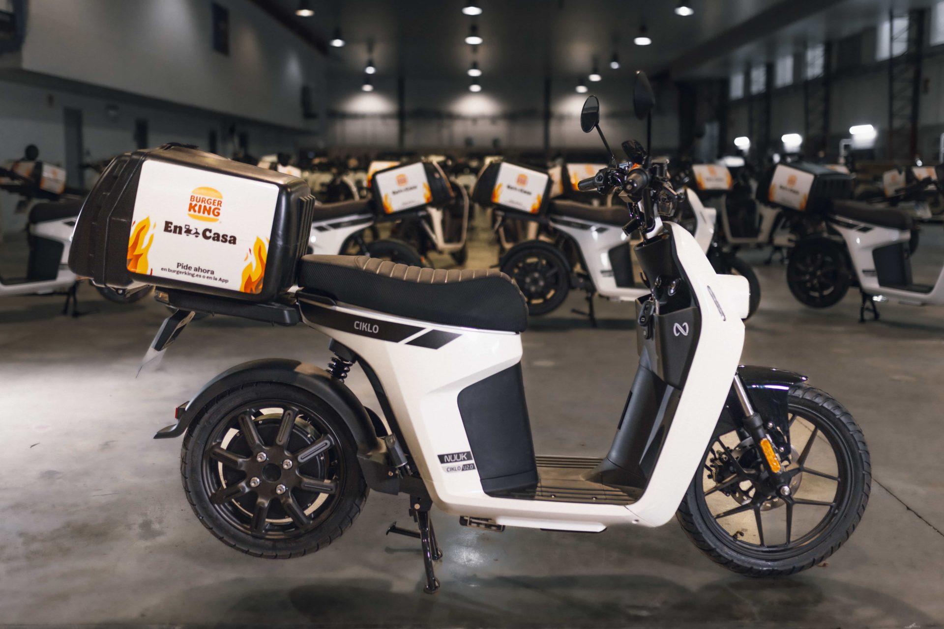 Burger King España adquiere 6.000 motos eléctricas para su delivery