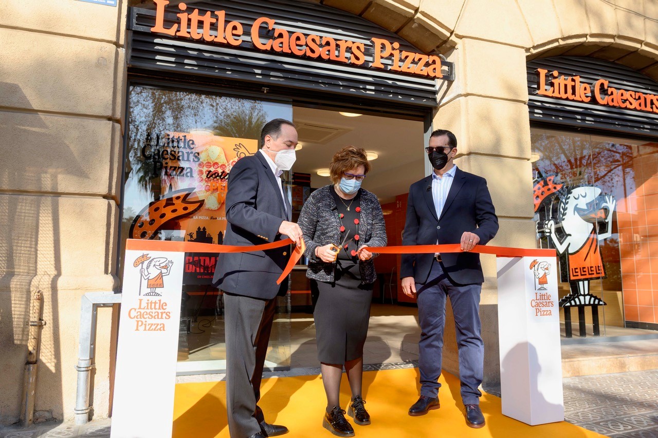 Little Caesars Pizza aterriza con fuerza en Barcelona - Restauración News