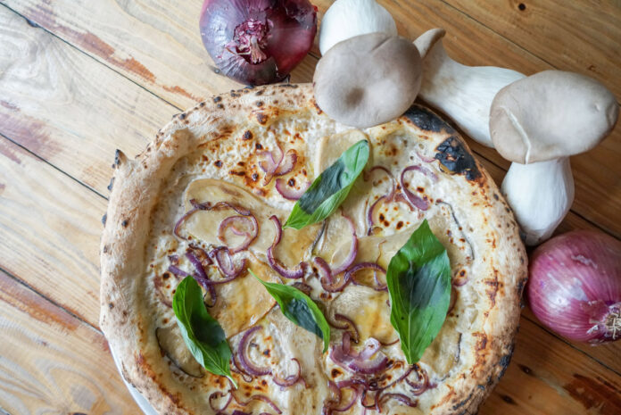 La gran novedad de la carta de otoño de Grosso Napoletano es la pizza Mabo Letus.